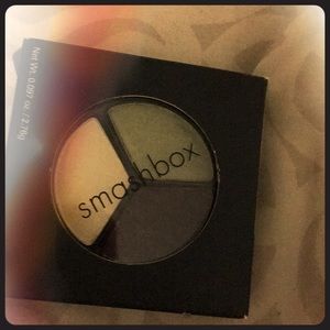 Eye shadow